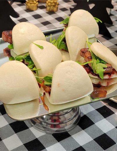 Bao-Buns-de-panceta-y-salsa-de-grosellas